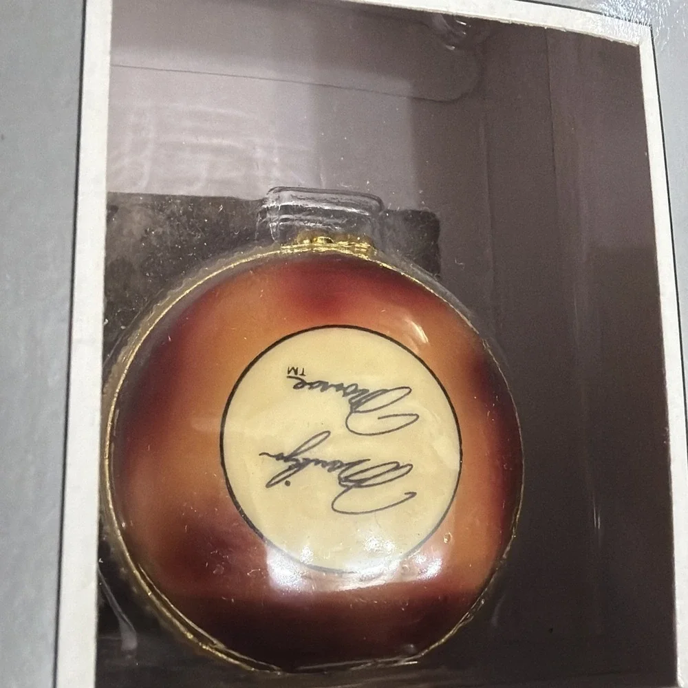 Marilyn Monroe 2000 Estate CMG Trinket Box Compact Mirror Gold Tone 2